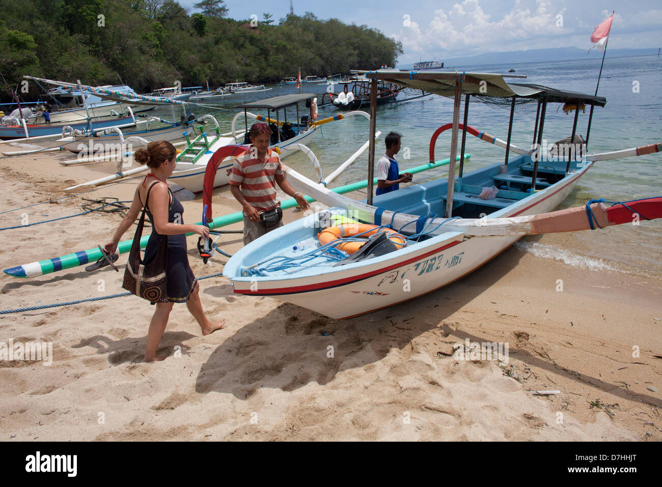 mieten kleine Ausflugsboote zum Schnorcheln und Tauchen auf Bali. Stockfoto