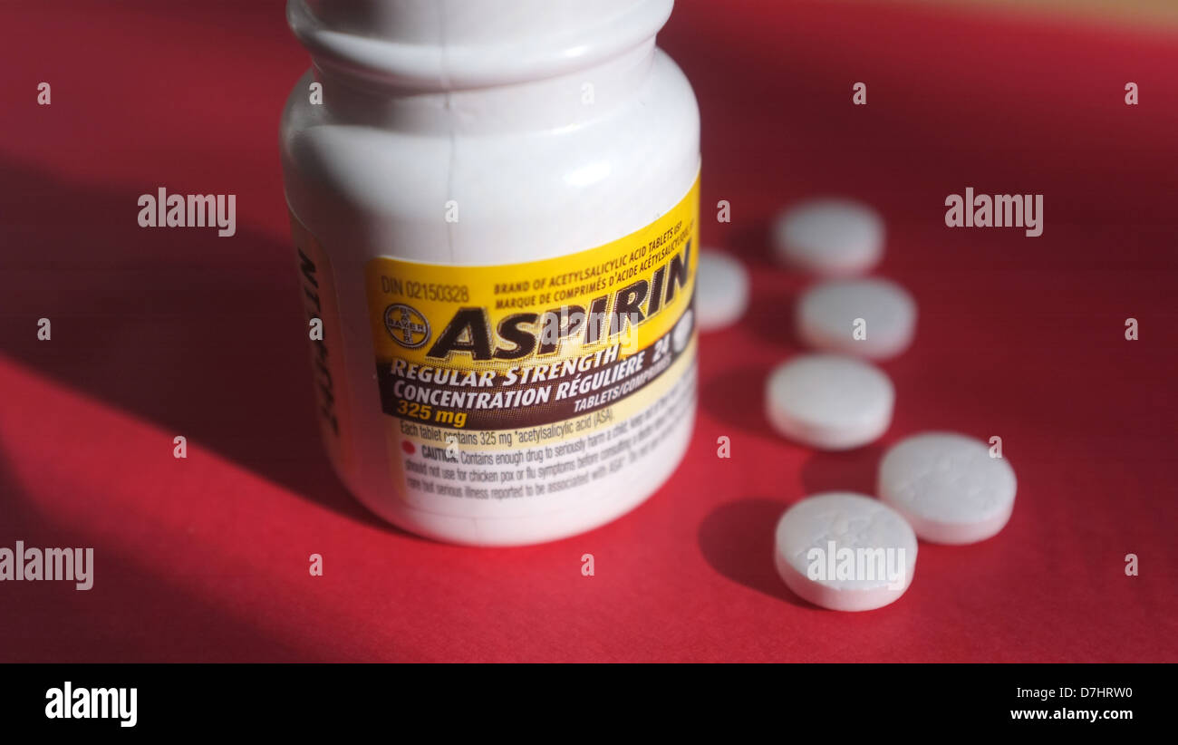 Aspirin ein beliebtes entzündungshemmende Medikament von der deutschen Firma Bayer hergestellt. Stockfoto