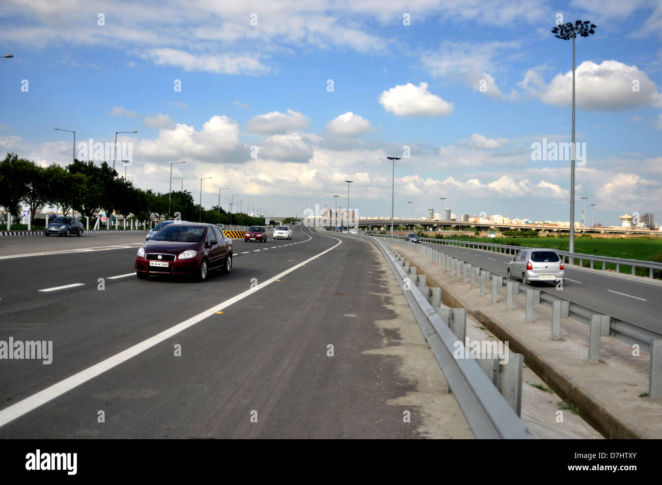 Sechs autobahn lane Fotos und Bildmaterial in hoher Auflösung Alamy
