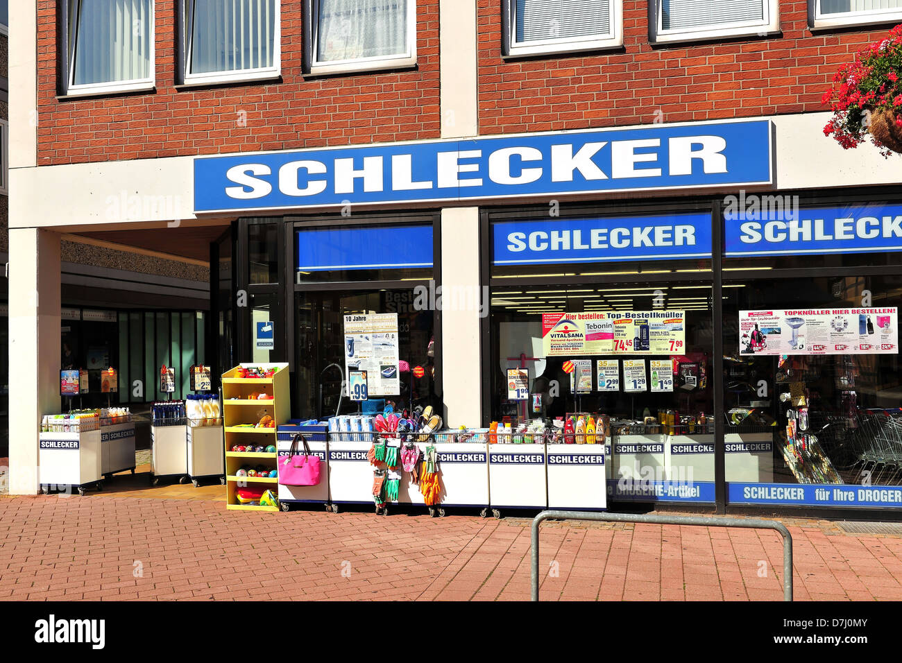 unternehmen-firmenschilder-namen-logo-schlecker-drogeriemarkt-d7j0my.jpg