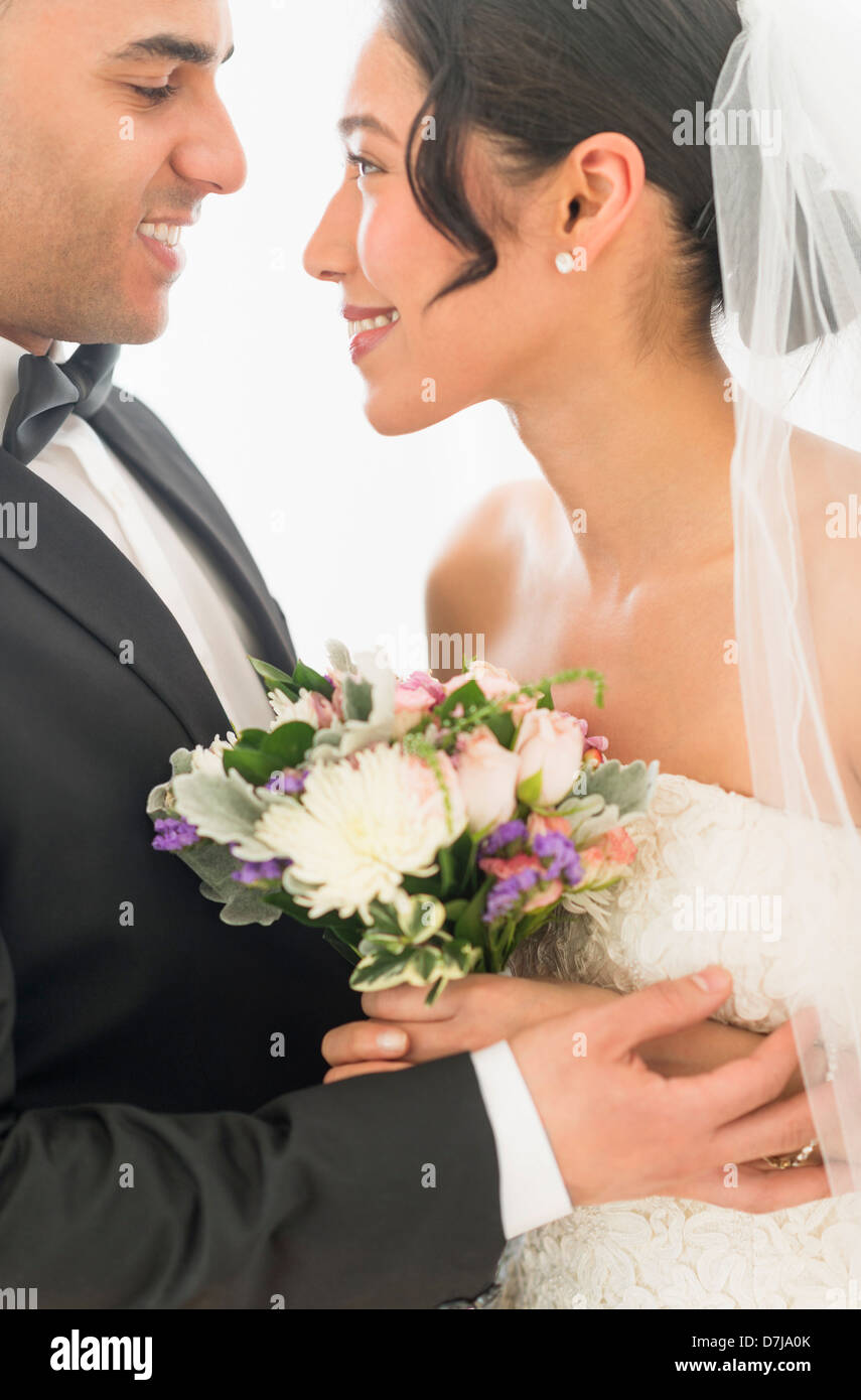 Glückliche Brautpaar Stockfoto