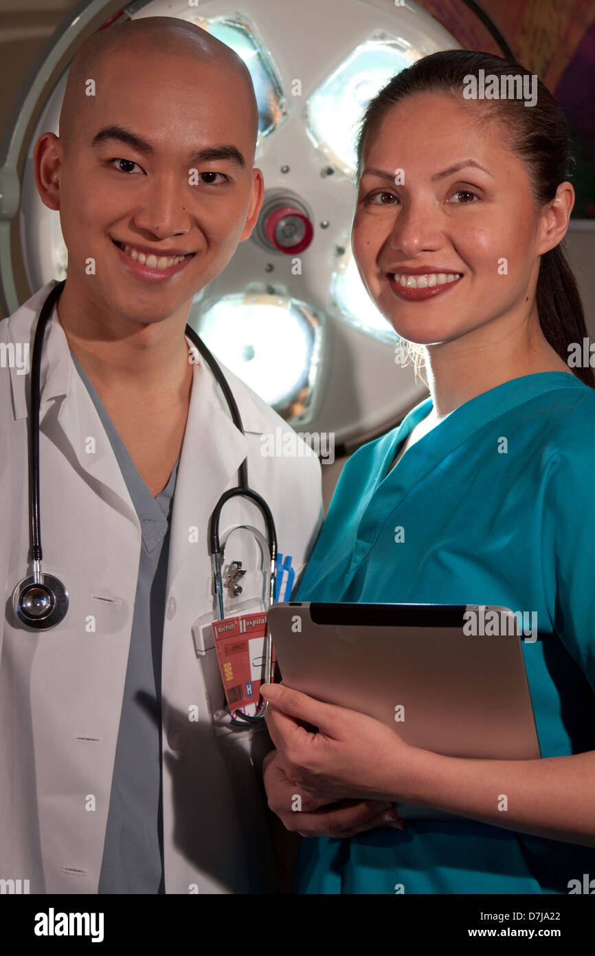 Porträt von zwei Angehörige der Gesundheitsberufe Stockfoto
