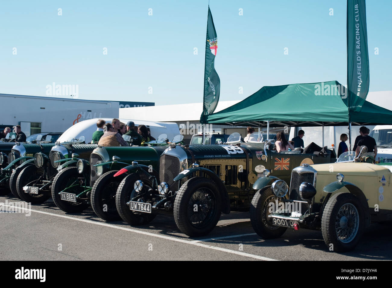 Vintage bentleys am vscc Spring Start Event in Silverstone, Northamptonshire, England, UK. Stockfoto