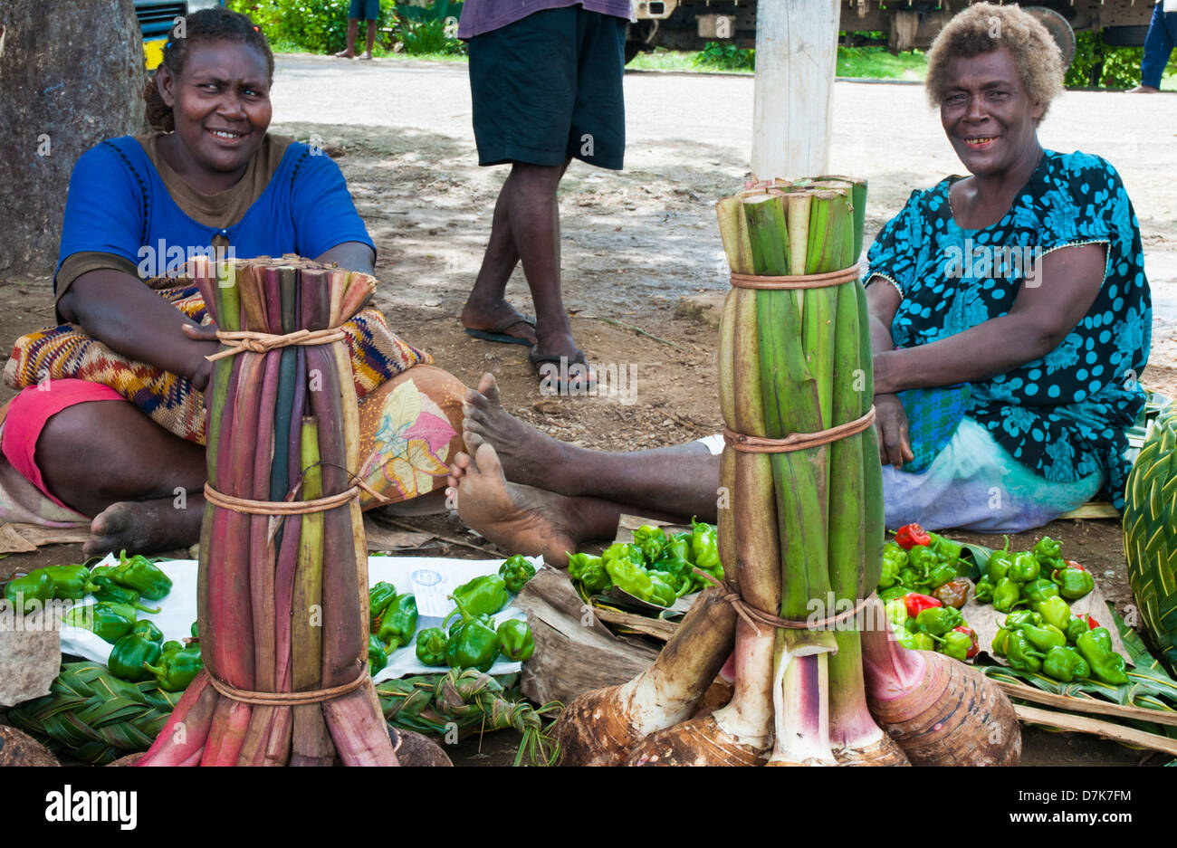 Samstagmorgen Gemüsemarkt an der Uferpromenade in Kavieng, Neuirland, Papua New Guinea Stockfoto