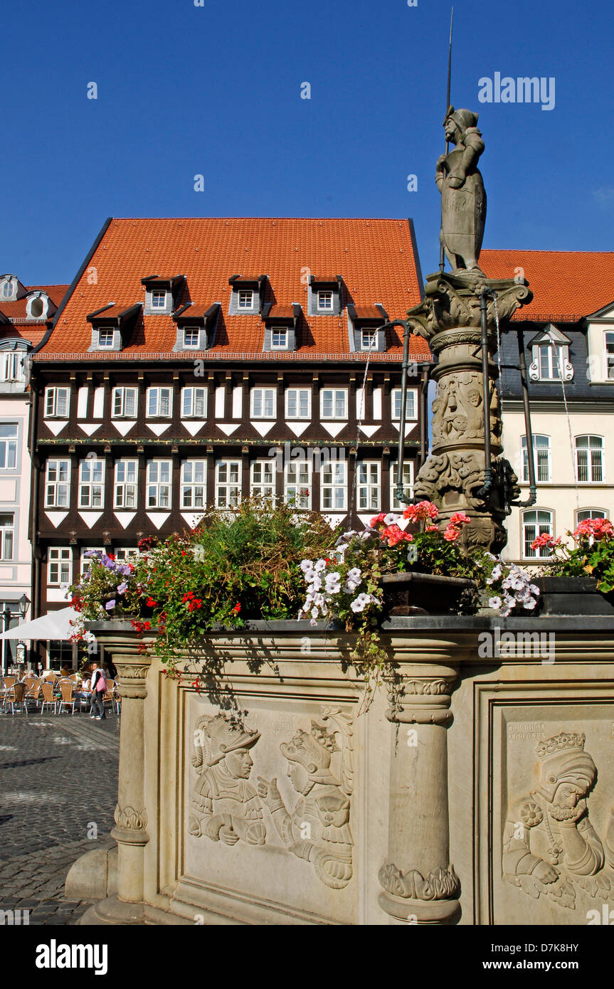 Deutschland, Niedersachsen, Hildesheim, Marktplatz, Brunnen, Wollenweber Guildhall, Wollenwebergildehaus Stockfoto