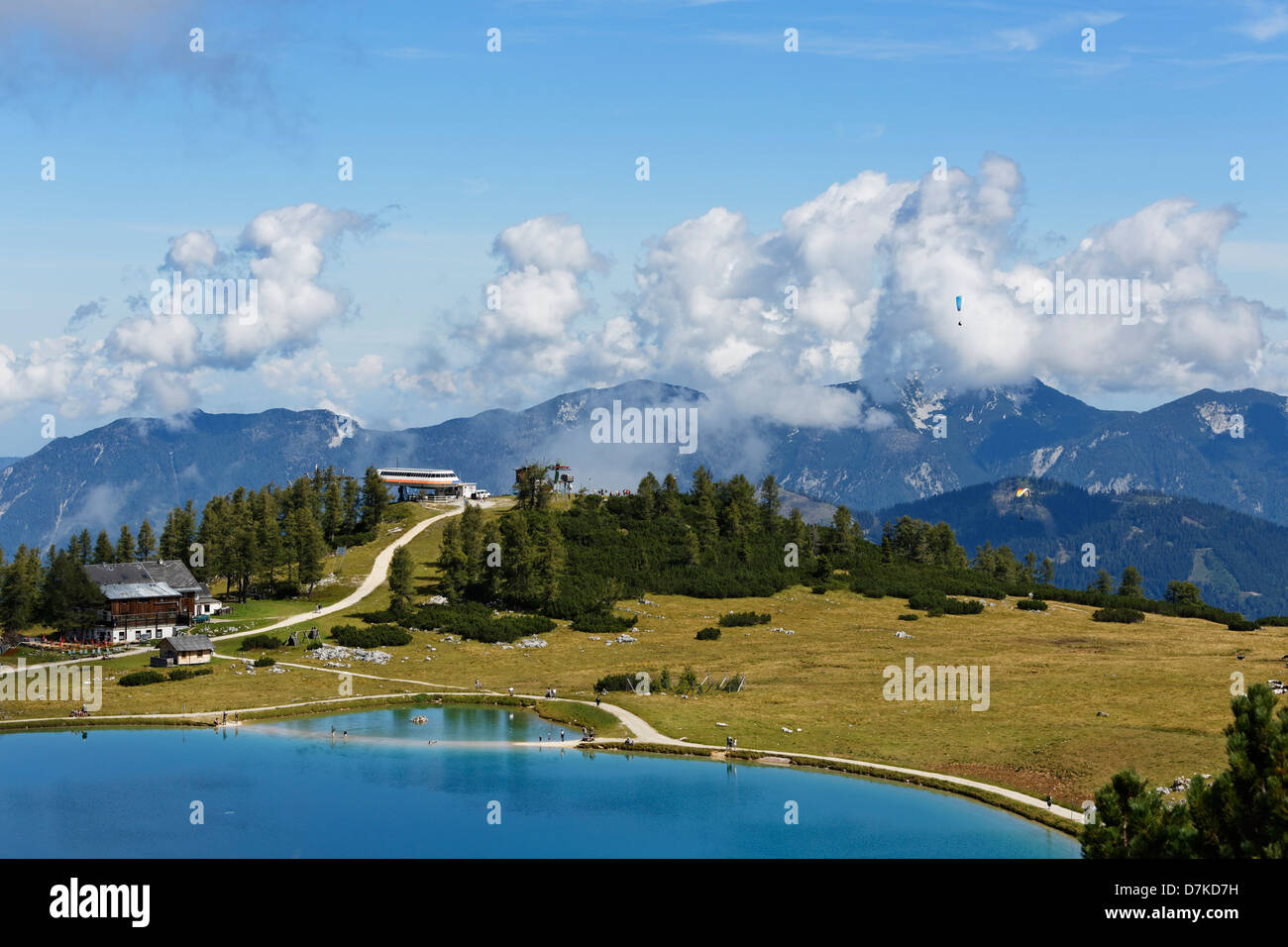 Österreich, Oberösterreich, Blick auf Schafkogelsee See auf Hutterer Höss Berg Stockfoto