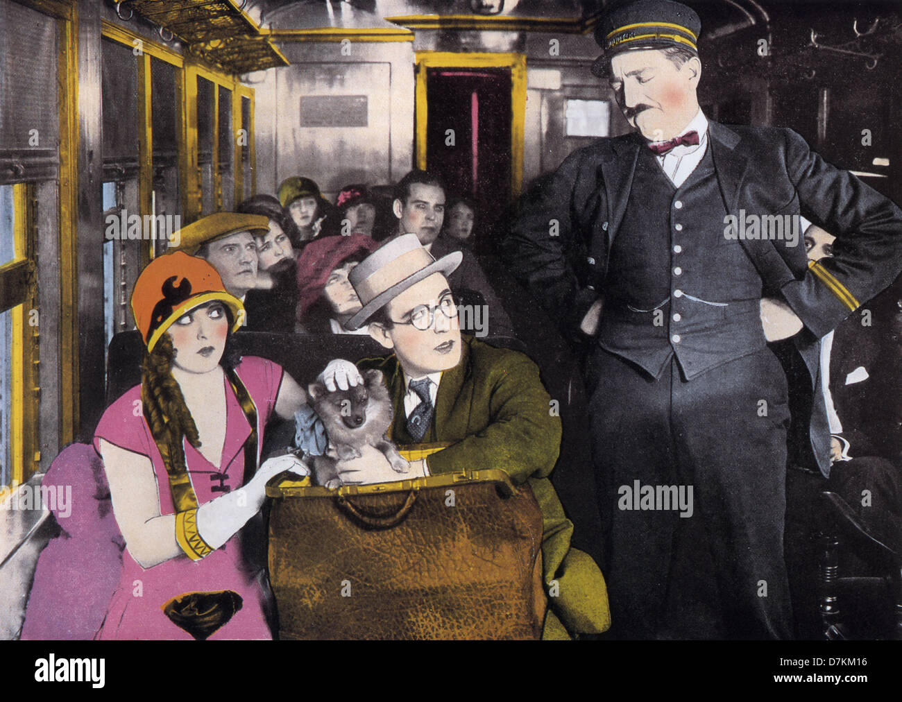 Mädchen schüchtern 1924 Pathe Film produziert von Hal Roach mit Harold Lloyd sitzen Zentrum neben Jobyna Ralston Stockfoto