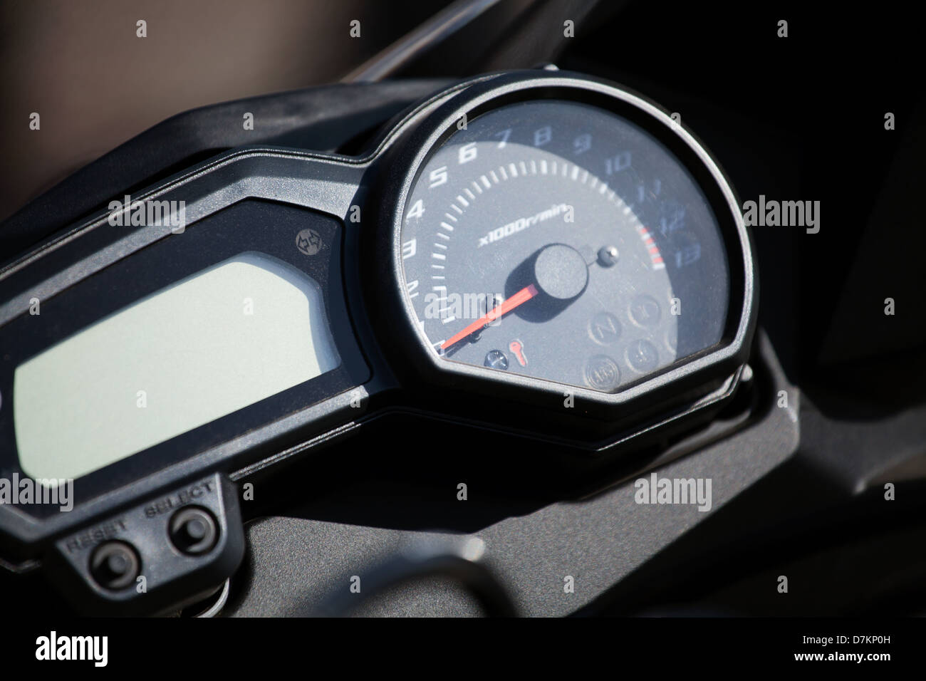 Motorrad Tacho Closeup schwarze Runde Stockfoto