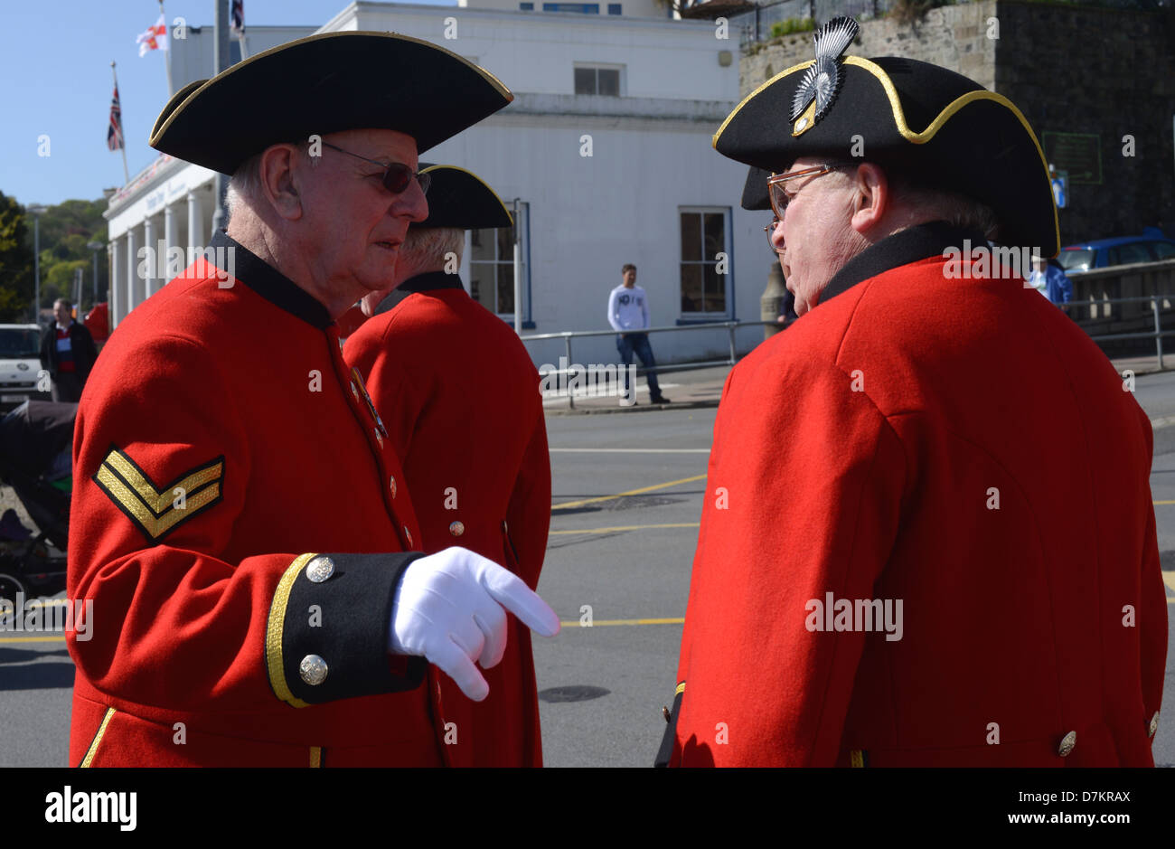 9. Mai 2013. St Peter Port Guernsey. Chelsea Rentner vorbereiten für die Liberation Day parade Stockfoto