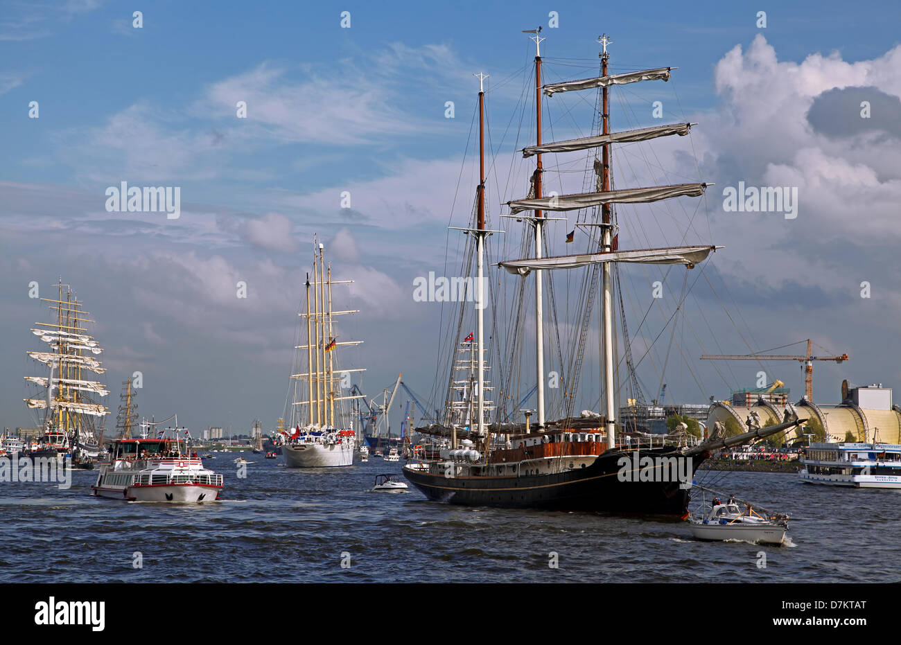 Hamburg, Deutschland. 9. Mai 2013. Impressionen von der 824. Geburtstag des Hamburger Hafens 2013, Deutschland. Bildnachweis: Wibke Woyke/Alamy Live-Nachrichten Stockfoto