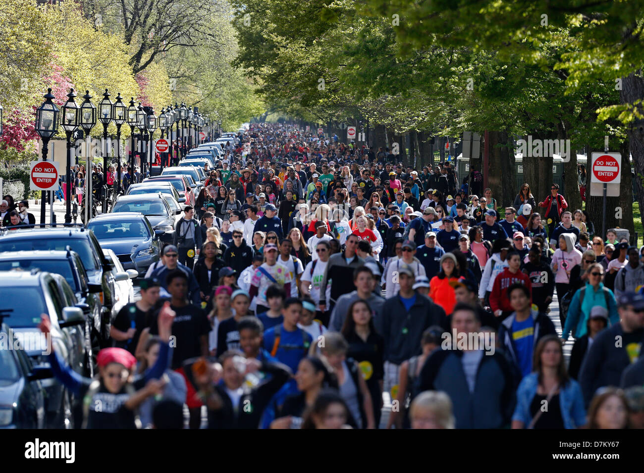 Personen auf der Commonwealth Avenue nehmen Teil in dem Walk for Hunger-Charity-Event, Boston, Massachusetts Stockfoto