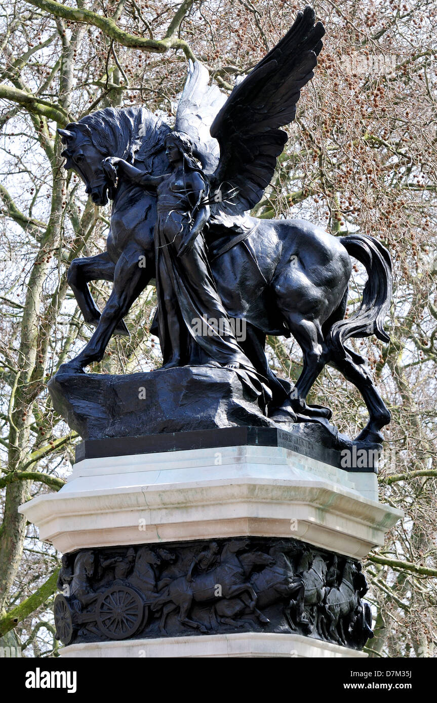 London, England, Vereinigtes Königreich. Königliche Artillerie-Südafrika-Denkmal (1910; William Robert Colton) in der Mall Stockfoto