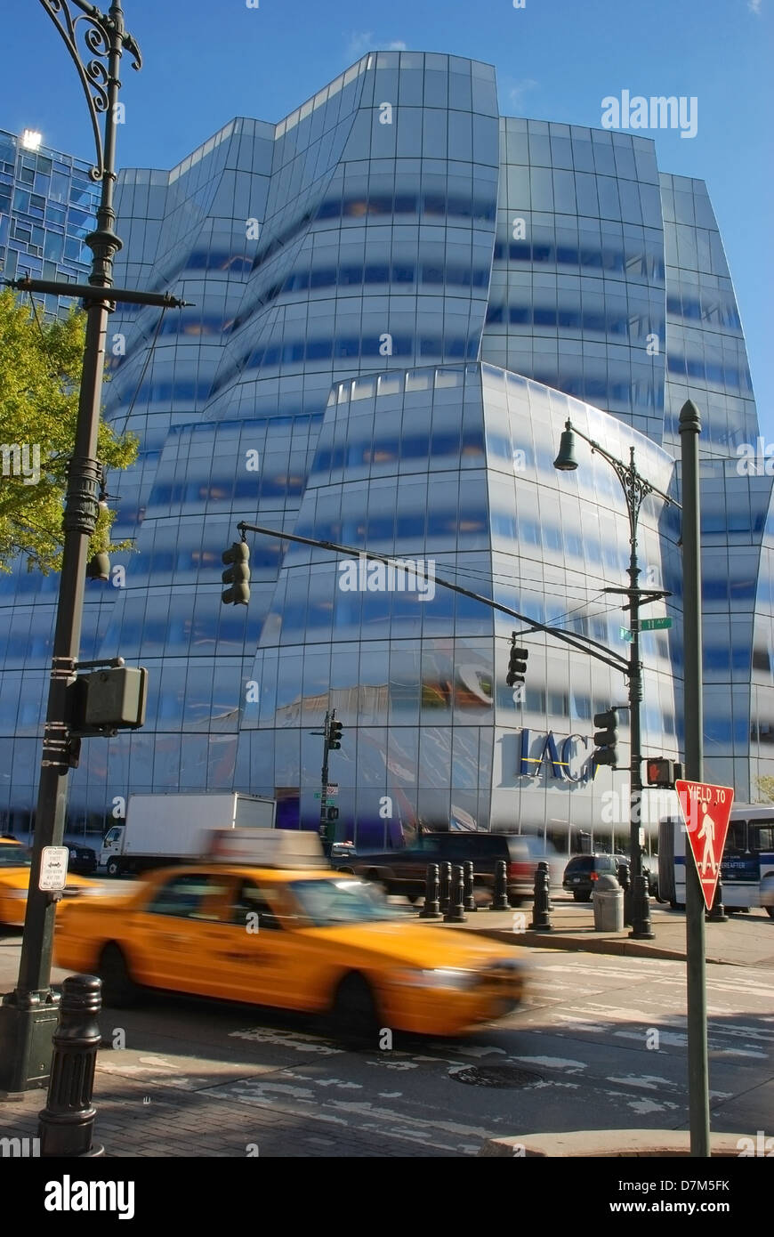 IAC Glas Bürogebäude, Hauptsitz, entworfen von Frank Gehry, Manhattan, New York. Stockfoto
