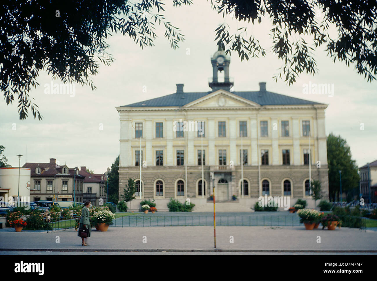 Ein historisches Foto von Gävle, einer Stadt im schwedischen Gävleborg County, das die Architektur und das lokale Erbe zeigt. Dieses Bild zeigt einen bedeutenden Blick auf die historischen Strukturen der Stadt, die ihre reiche Kulturgeschichte widerspiegeln. Stockfoto