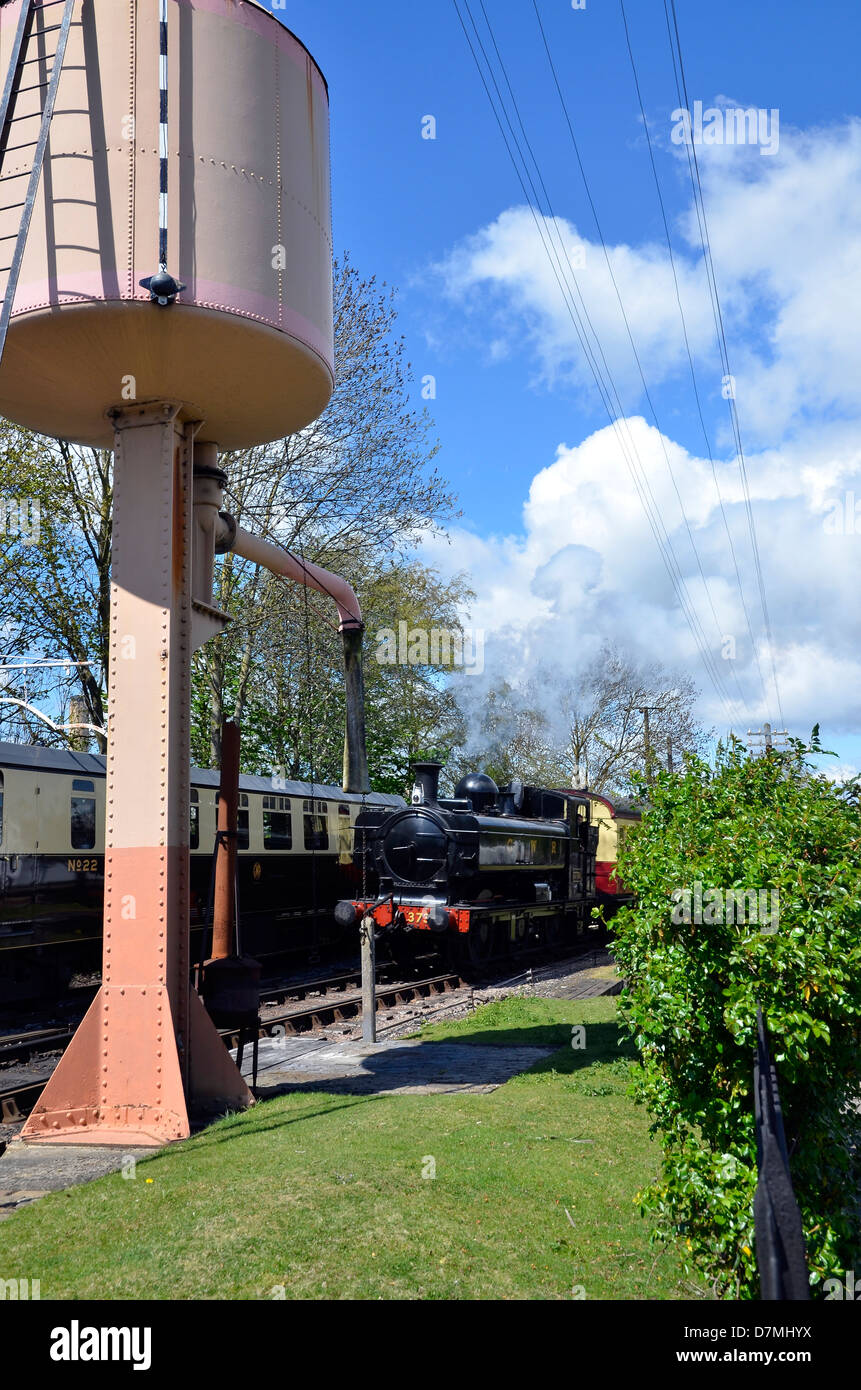 BR Western Region Zweig Demonstration Zuglinie von Anfang 1950, Didcot Railway Centre - Pannier Tank und Auto-Coach. Stockfoto