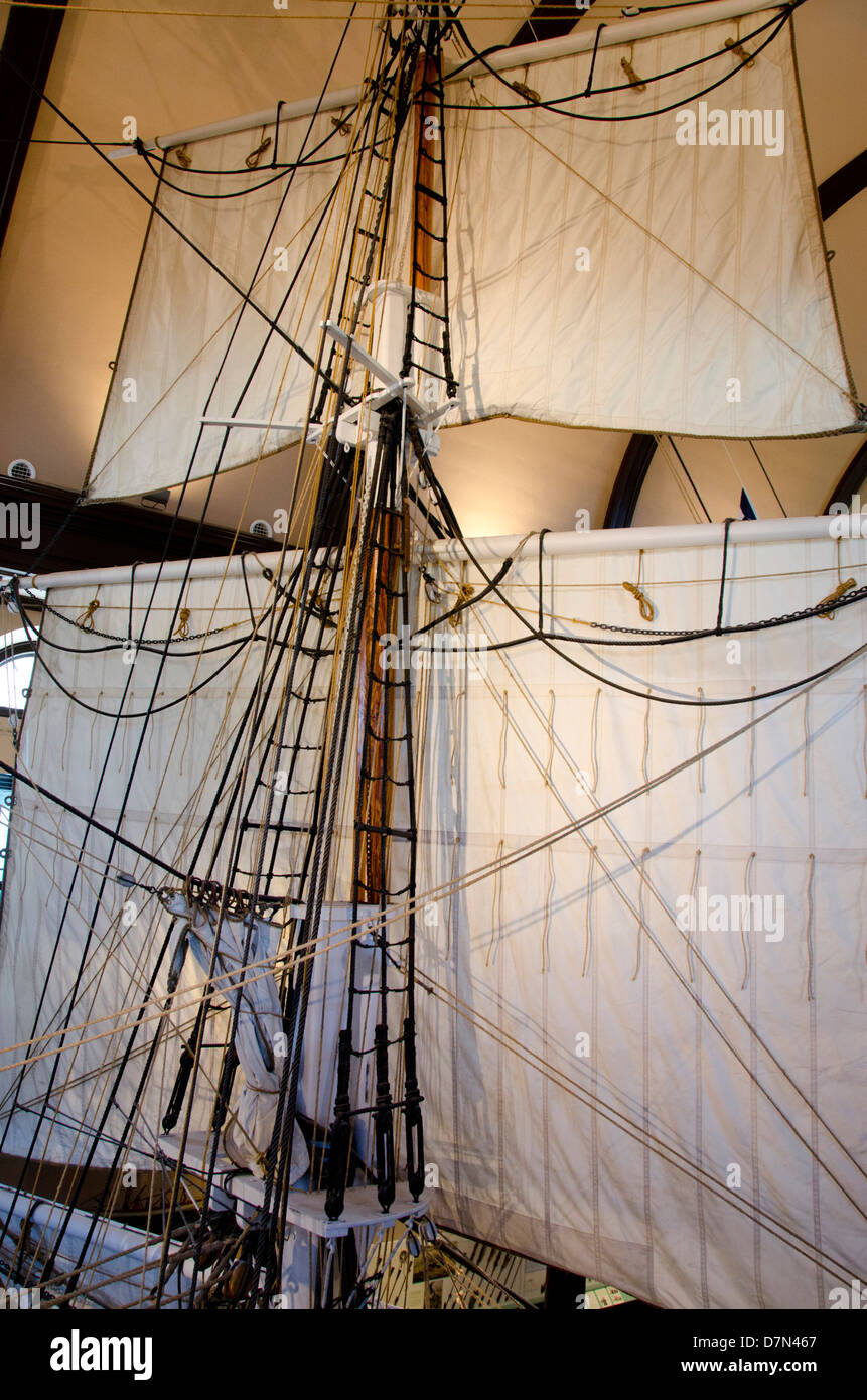 Massachusetts, New Bedford. Neue Bedford Whaling Museum, 89-Fuß-Hälfte-Scale-Modell der Walfang Rinde hier. Stockfoto