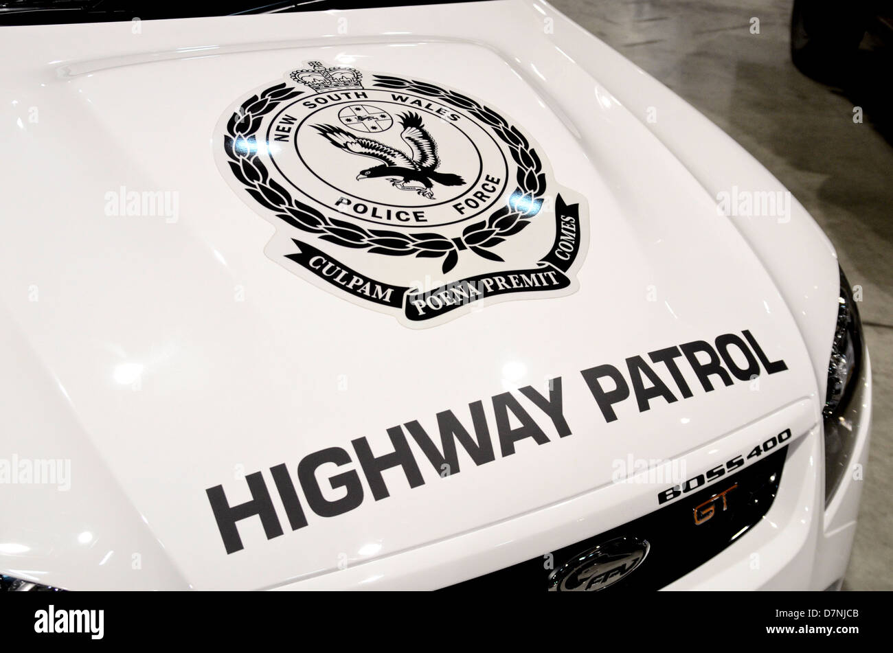 New South Wales Australien Polizei Abzeichen auf Autobahn-Streifenwagen Stockfoto