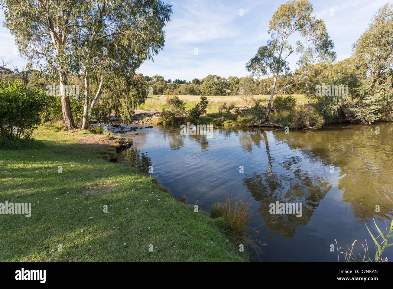 Ruhigen Teich von kleinen Bach gespeist. Stockfoto