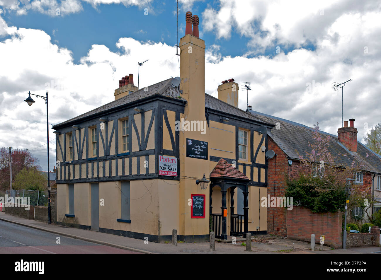 The Bull Inn Brasted geschlossen und in Kent, Großbritannien verlassen Stockfoto