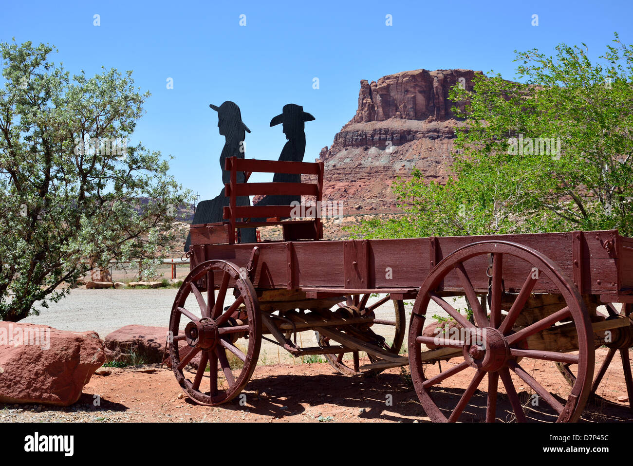 Holzwagen mit Ausschnitten der Wildwest-Pioniere. Moab, Utah, USA. Stockfoto