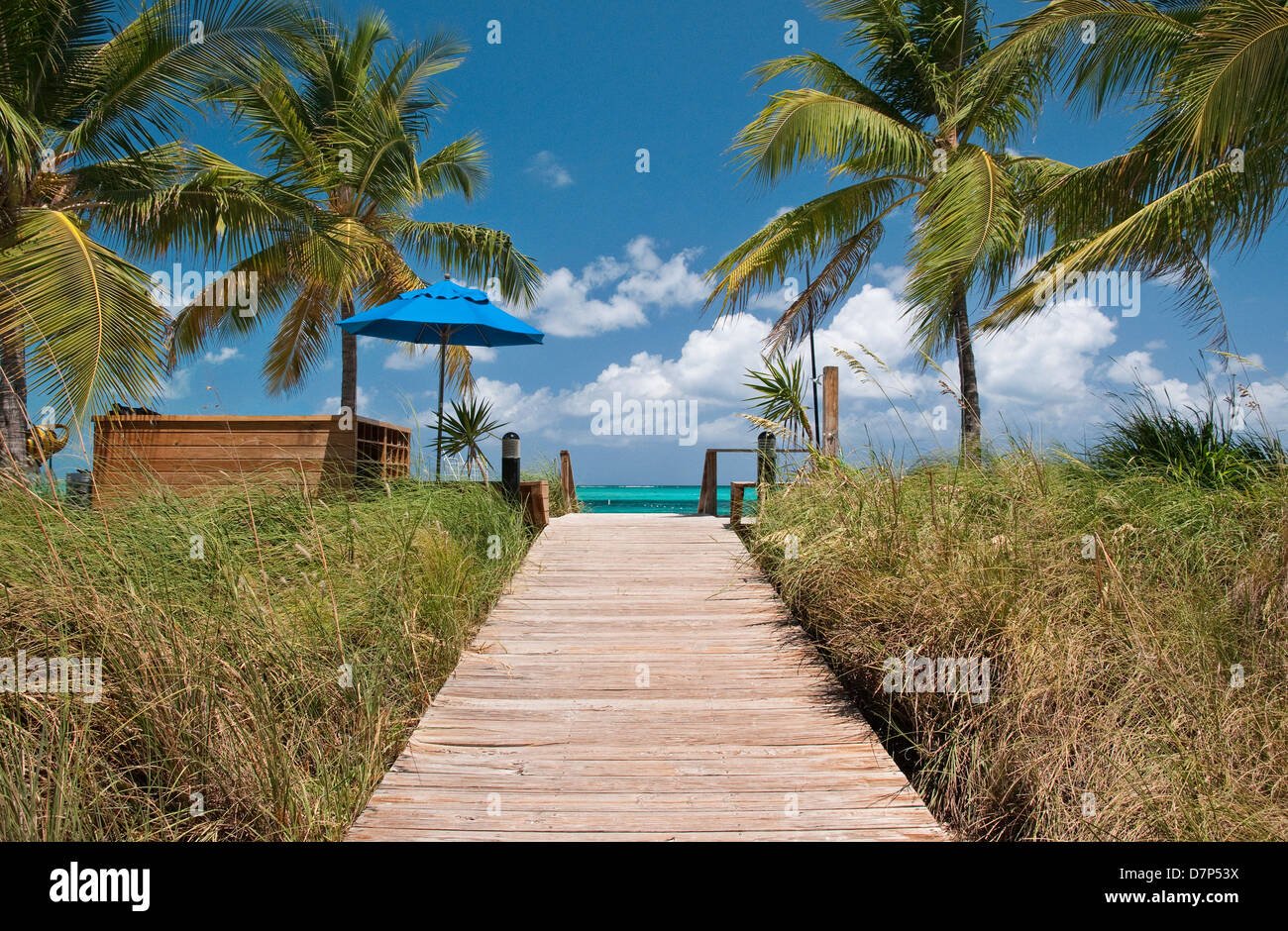 Fußweg zum Strand von Grace Bay, Providenciales, Turks- und Caicosinseln Stockfoto