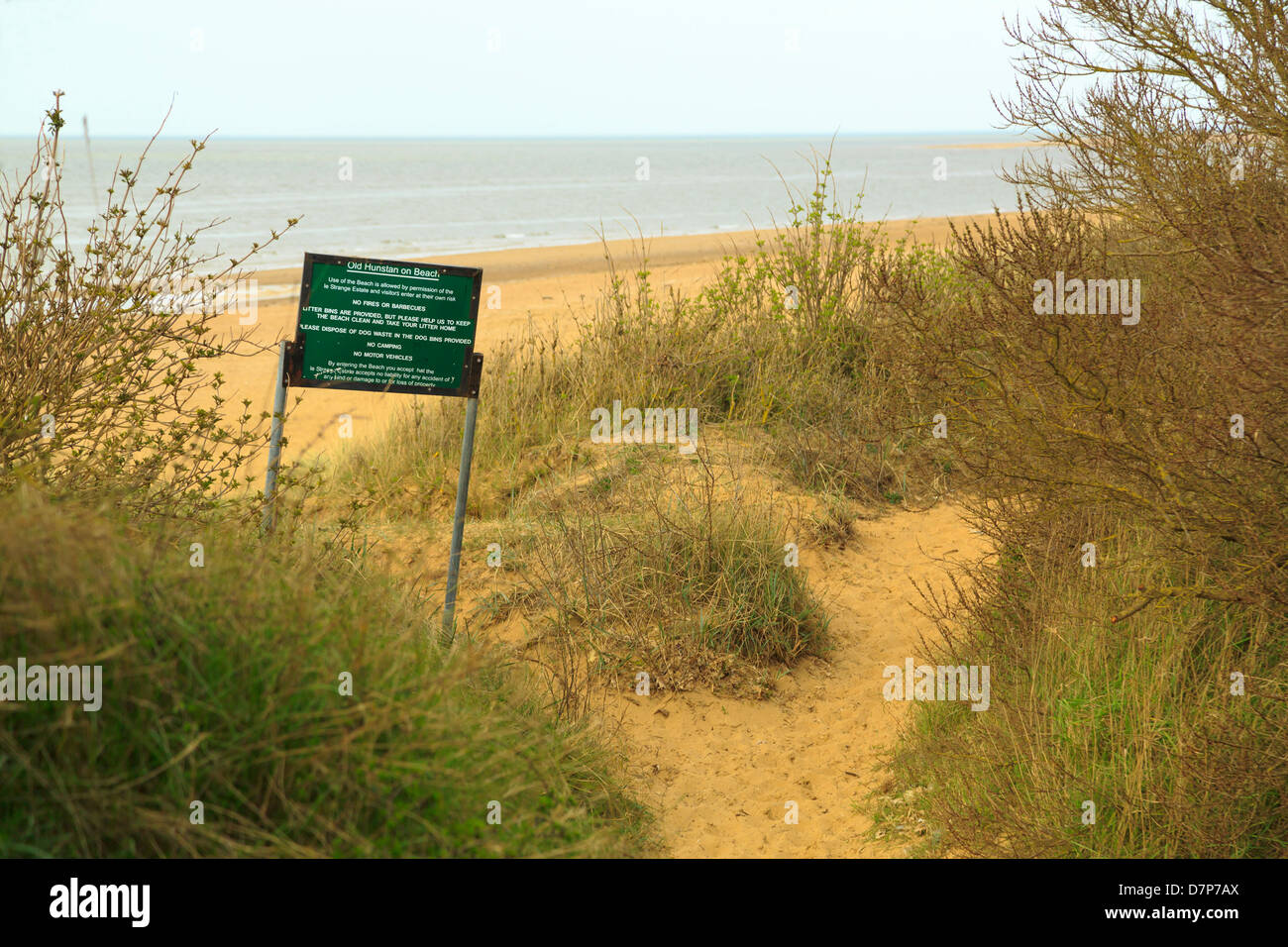 Melden Sie sich für alte Hunstanton Beach, Norfolk, England Stockfoto