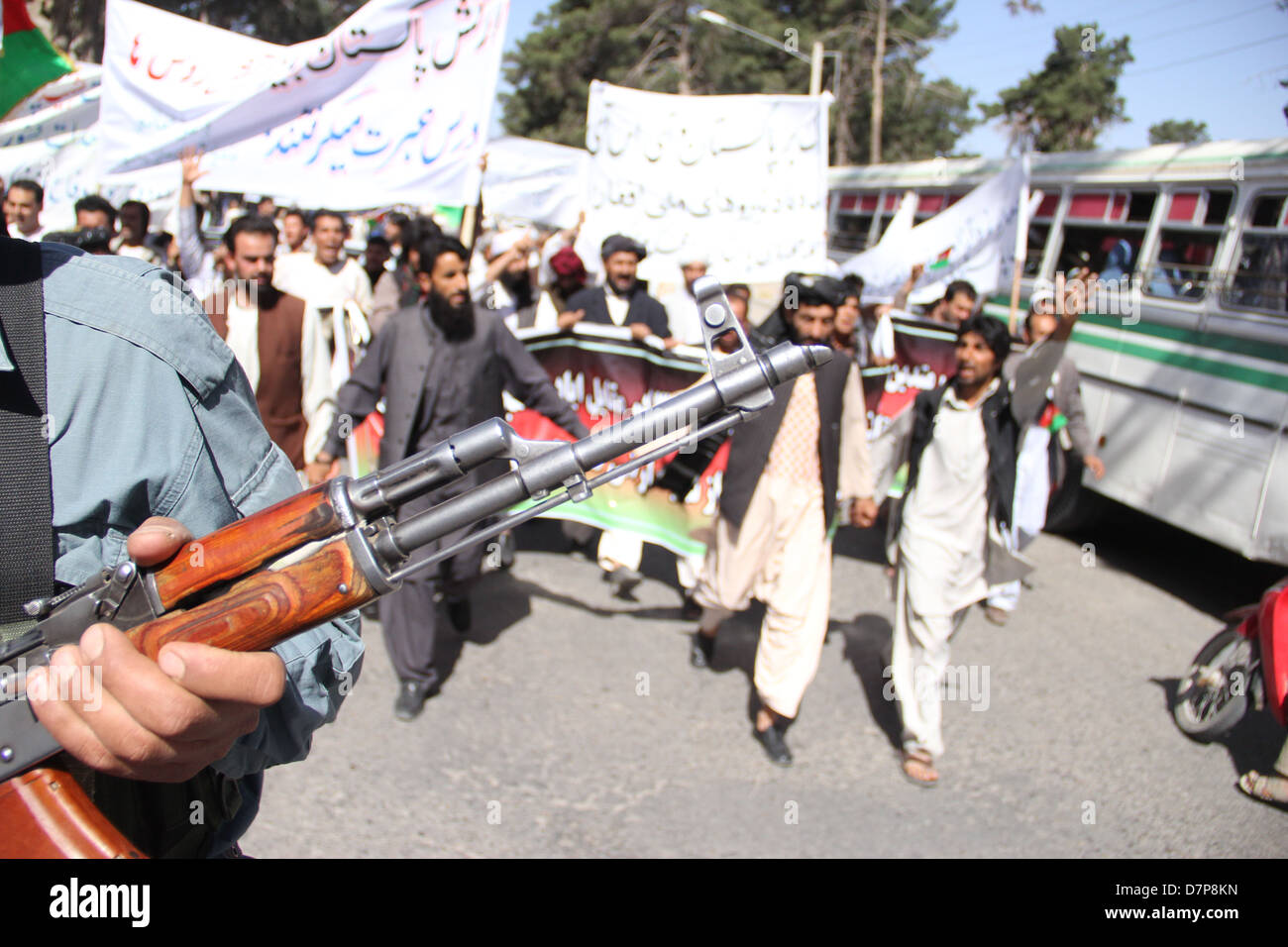 Polizei bieten Sicherheit bei Protesten gegen Pakistan in Herat Stockfoto
