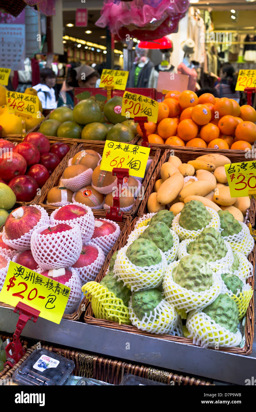 dh Ladies Market MONG KOK HONGKONG Chinesische Schriftzeichen zeigen Preise Obstmarkt Stand Früchte asien Verkauf Display Stockfoto