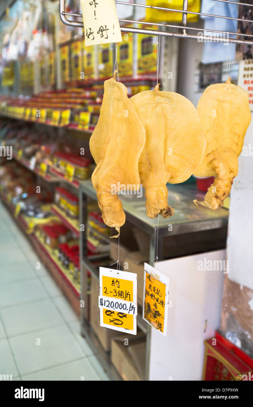 dh Tai O LANTAU HONG KONG Market Shop zeigt getrocknete Tierische Teile zum Verkauf chinesische Lebensmittel Fleisch Display Stockfoto
