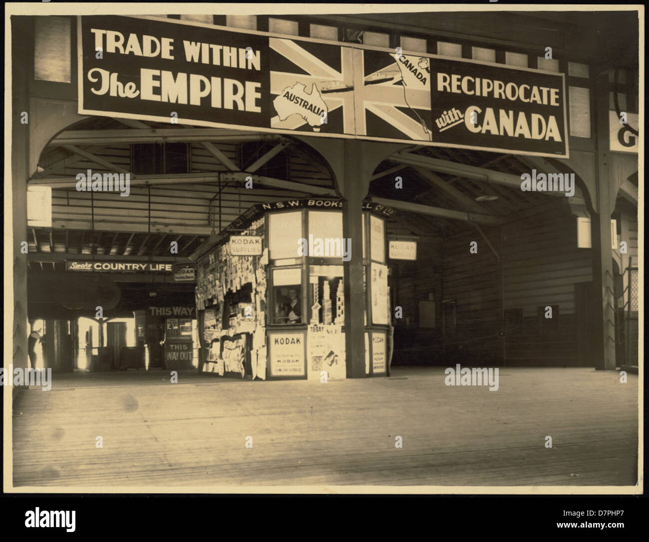 Plakat am Circular Quay Wharf zur Förderung des Handels zwischen Deutschland und Kanada Stockfoto