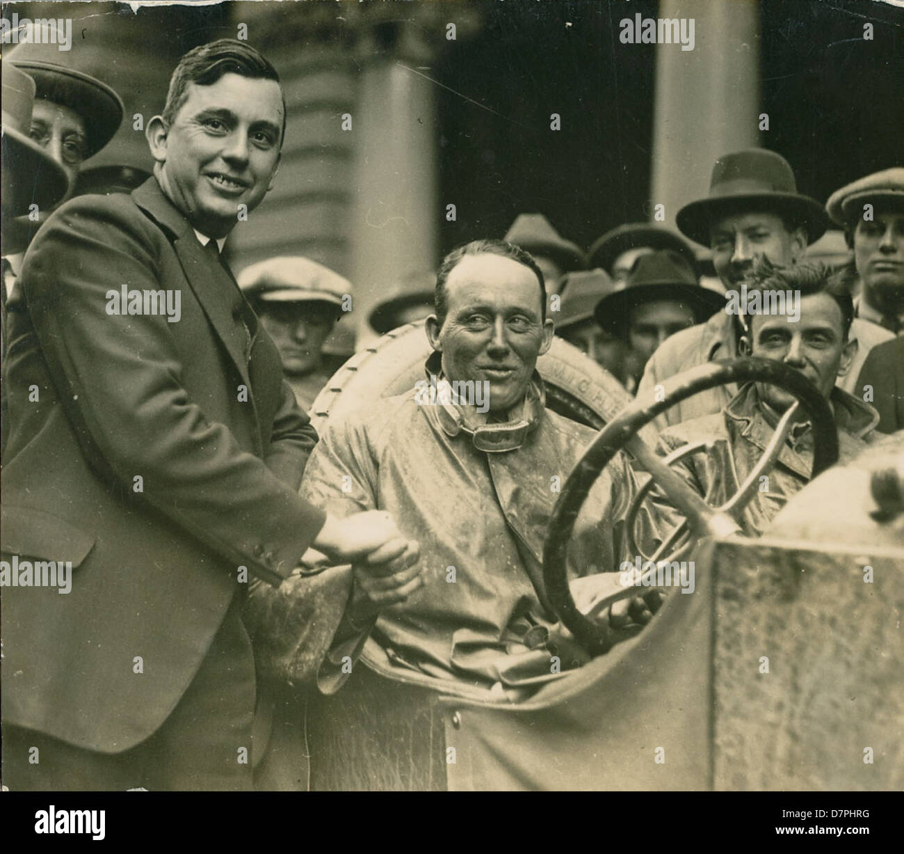 Dave Carrigan am Steuer eines Autos Willys-Knight, 1926 Stockfoto