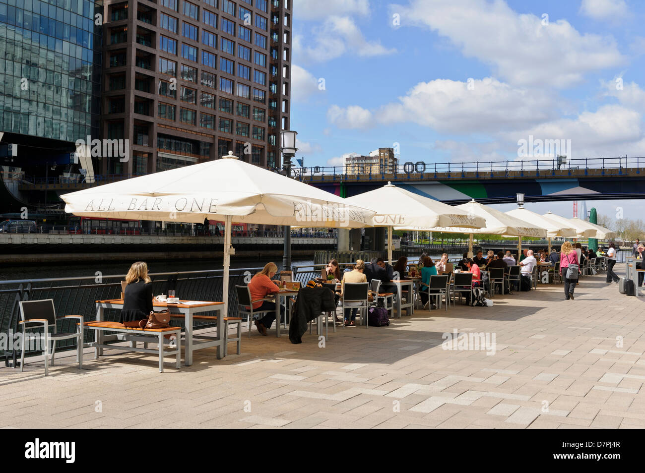 Restaurant in Reuters Plaza, Canary Wharf, London, England, Vereinigtes Königreich. Stockfoto