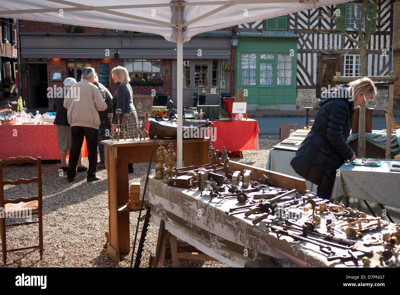 Antiquitätenmesse in Beuvron-En-Auge, Frankreich. Stockfoto