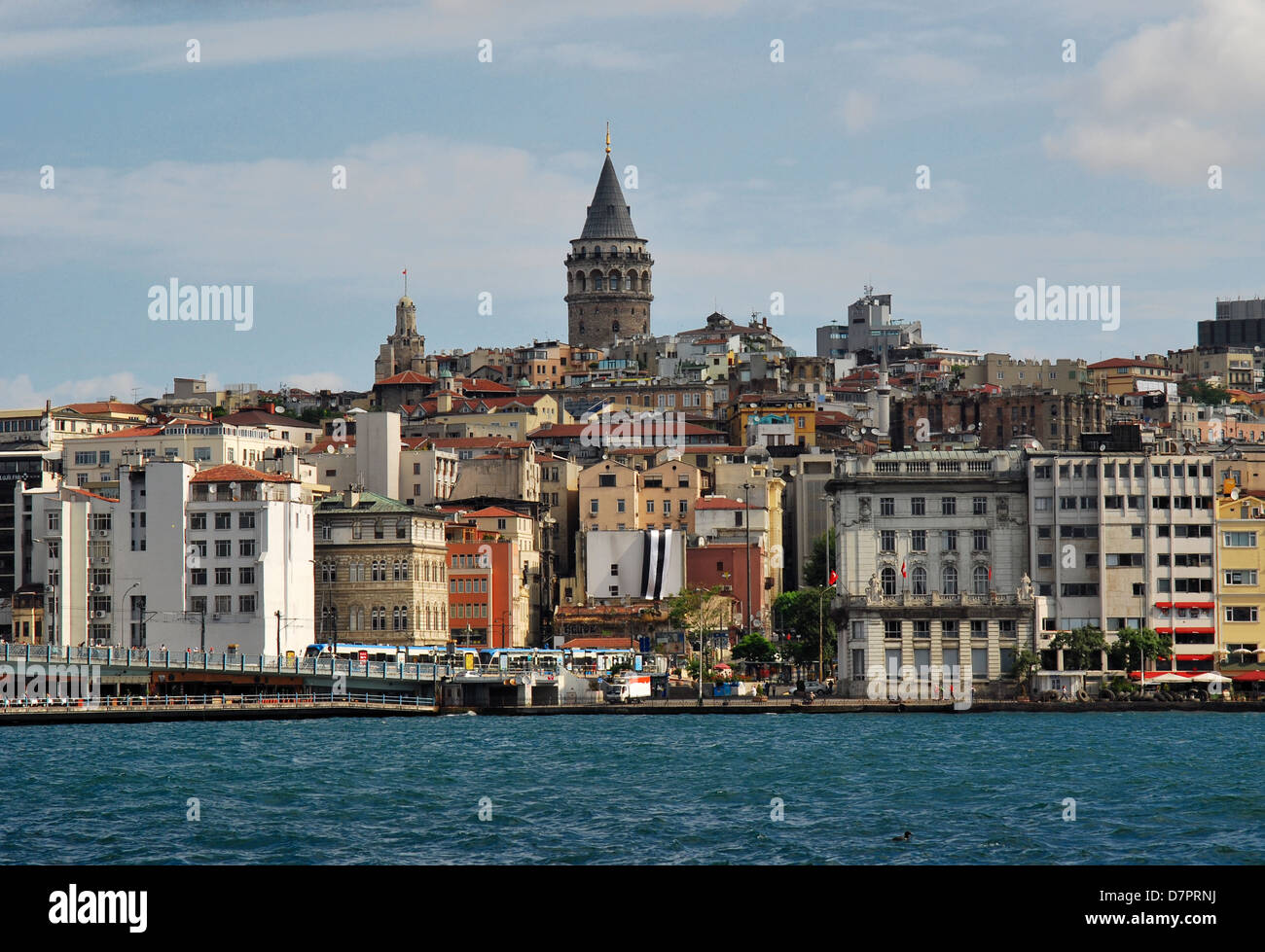 Galata-Turm, Wahrzeichen von Istanbul, gebaut von 1348 n. Chr. Genueser. Türkei, Anatolien. Stockfoto