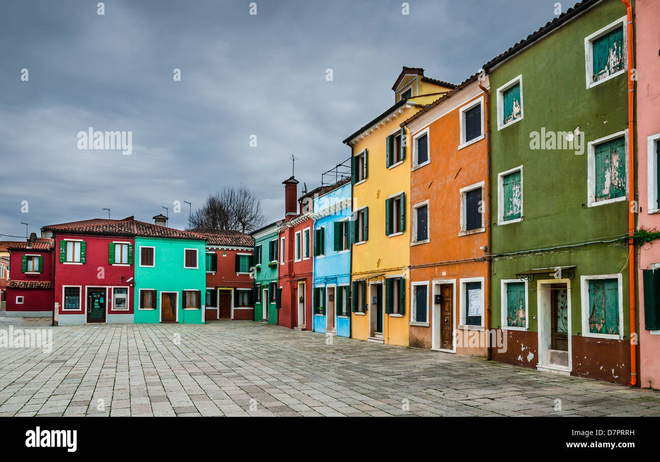 Bild mit bunten Häusern in Burano, Insel und Wahrzeichen der Region Veneto, Venedig, Italien Stockfoto
