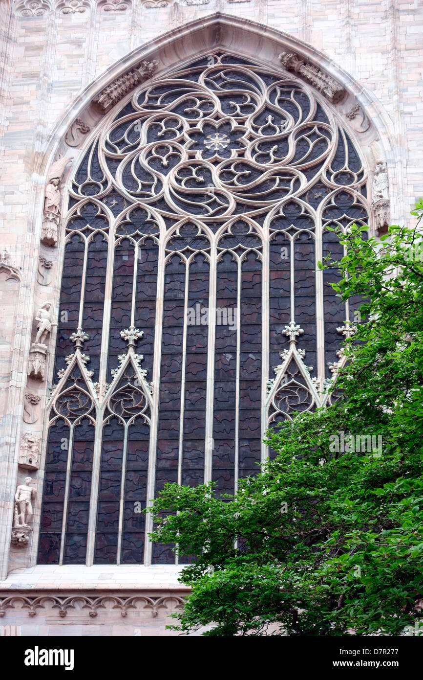 Nahaufnahme Detail der Glasfenster in der Kathedrale Duomo Di Milano Stockfoto