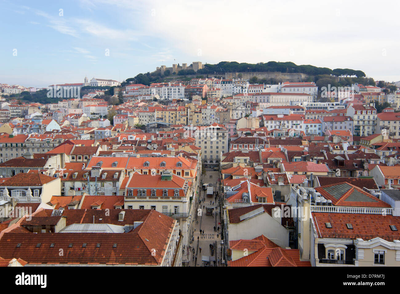 Lissabon, Portugal. Luftaufnahme der Stadt in Richtung Castelo São Jorge. Stockfoto