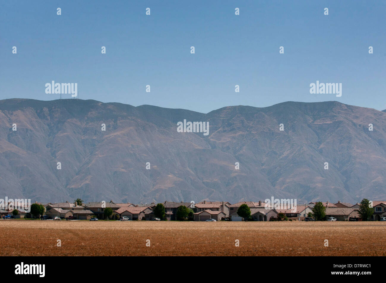 Wohnen direkt an der Interstate 10, in der Nähe von Palm Springs, Kalifornien. Stockfoto