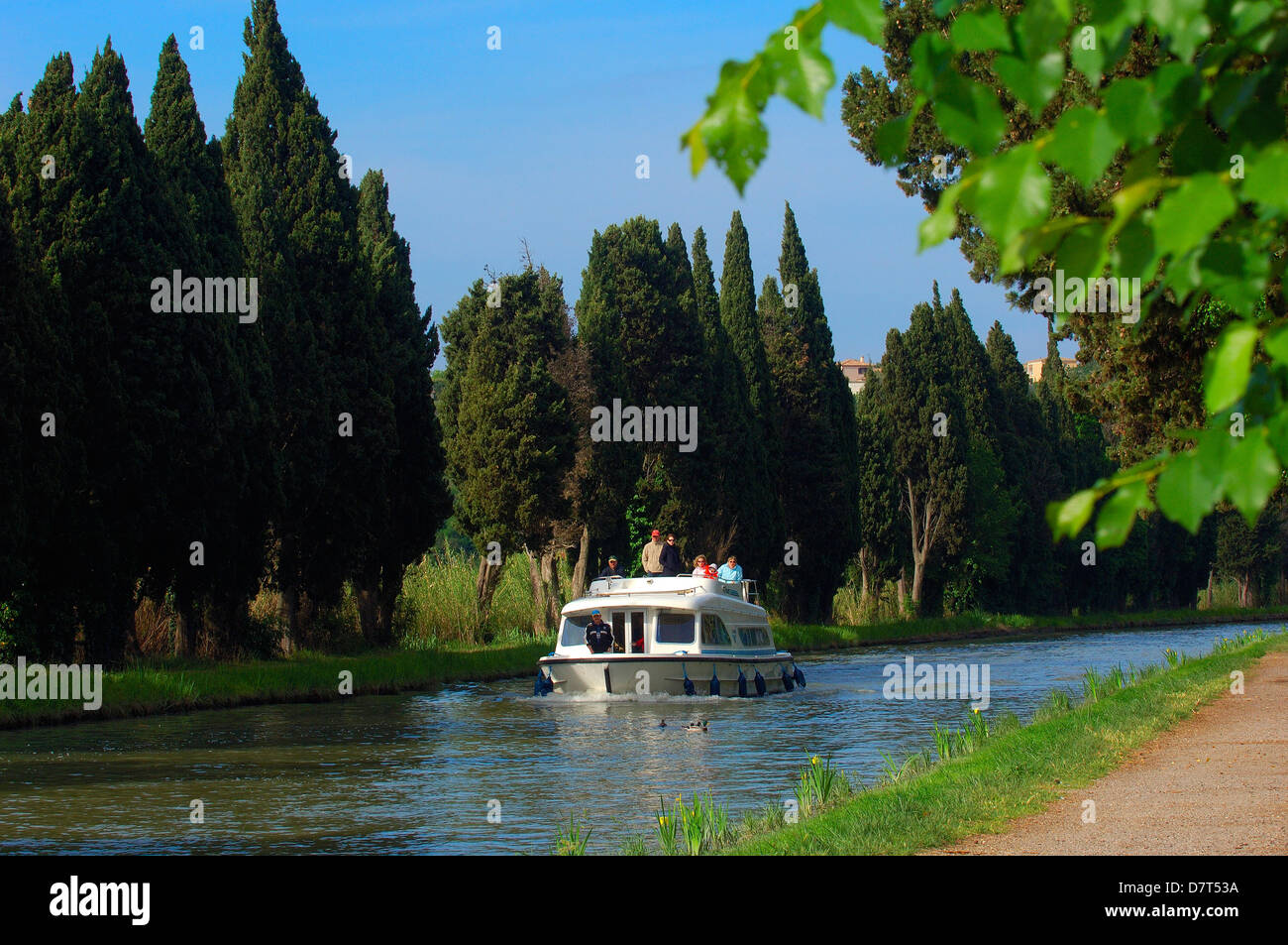 Beziers, The Neuf Ecluses, Canal du Midi, Herault, Boot auf dem Canal du Midi, Languedoc-Roussillon, Frankreich, Europa Stockfoto