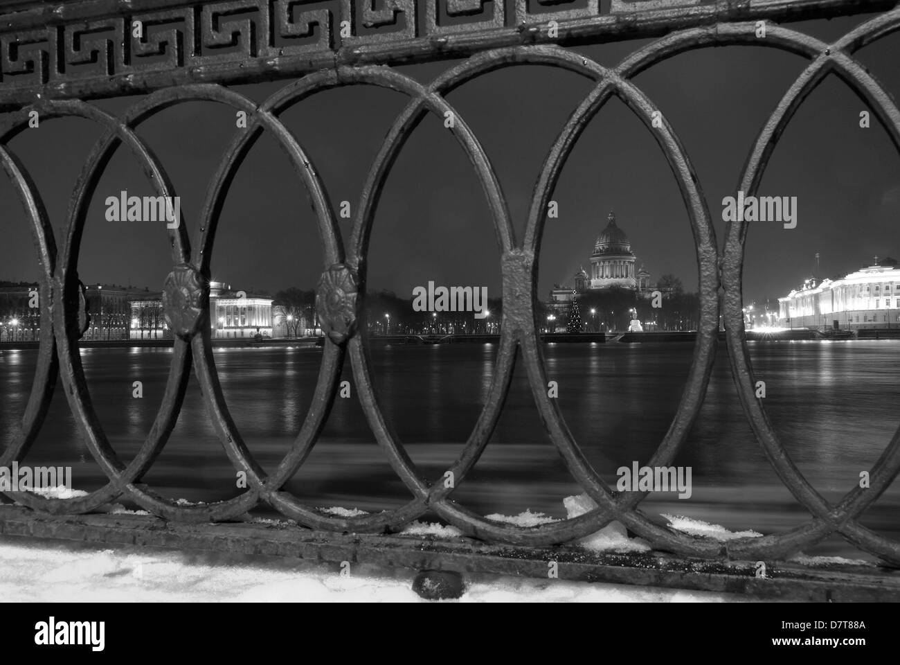 Russland. St. Petersburg. Ansicht der St. Isaaks Kathedrale. Stockfoto
