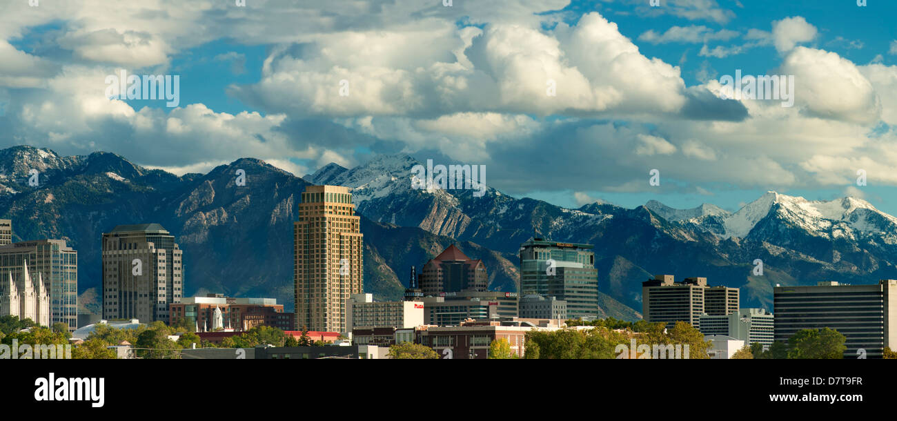 Salt Lake City mit Wasatch Frontseite im Hintergrund, Utah Stockfoto
