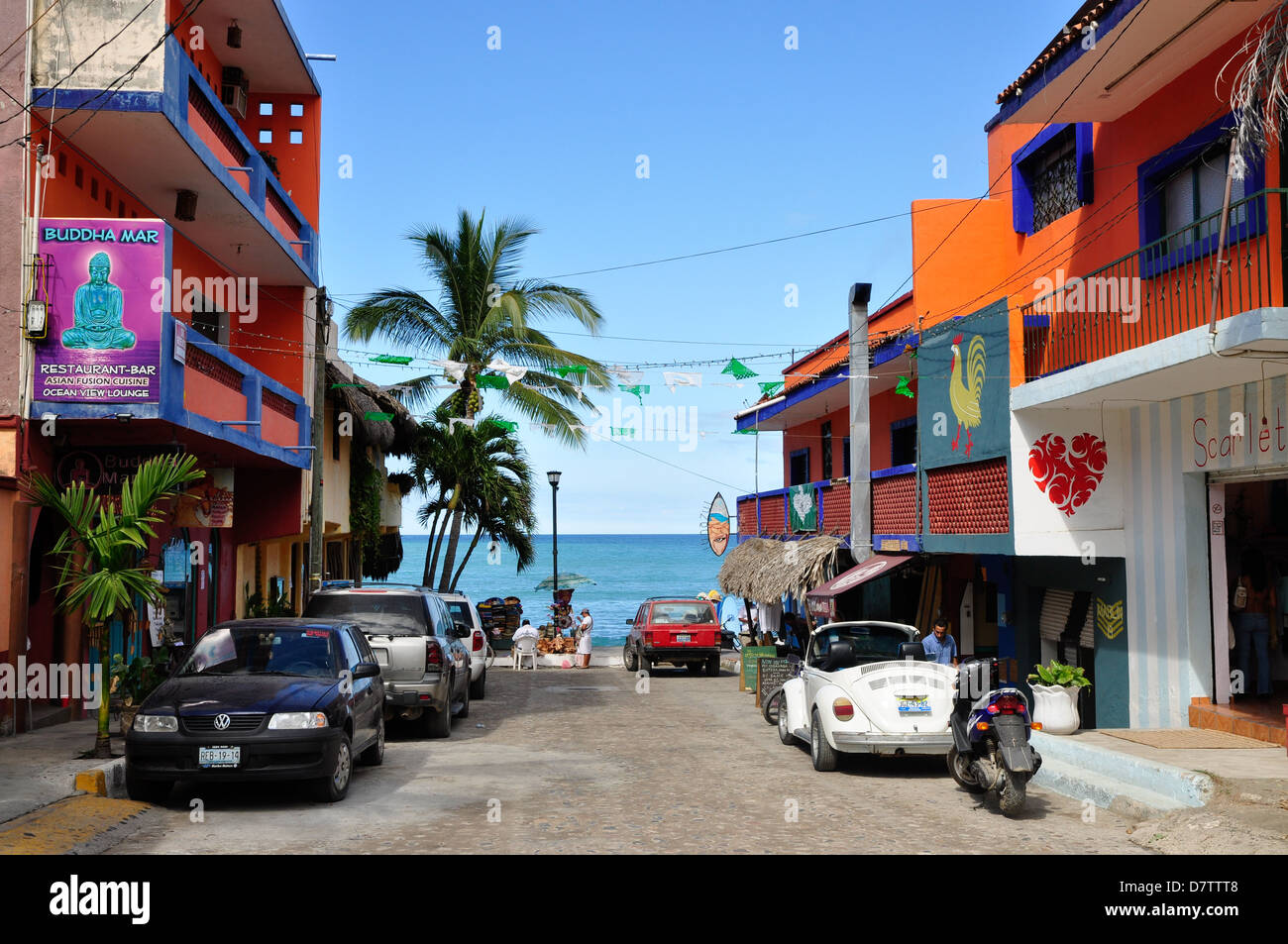 Einer ruhigen Straße in der sonnigen Küste Sayulita in Mexiko. Stockfoto