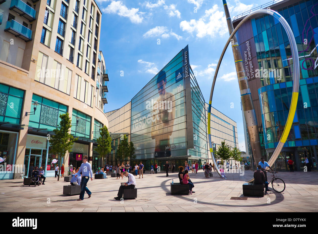 Allianz-Skulptur von Metais, St. Davids Einkaufszentrum, Cardiff, Wales, Vereinigtes Königreich Stockfoto