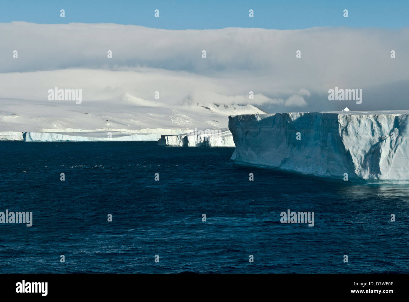 Antarctic Sound graham Land tabular Iceberg continental Berge, Gletscher und Meer Stockfoto