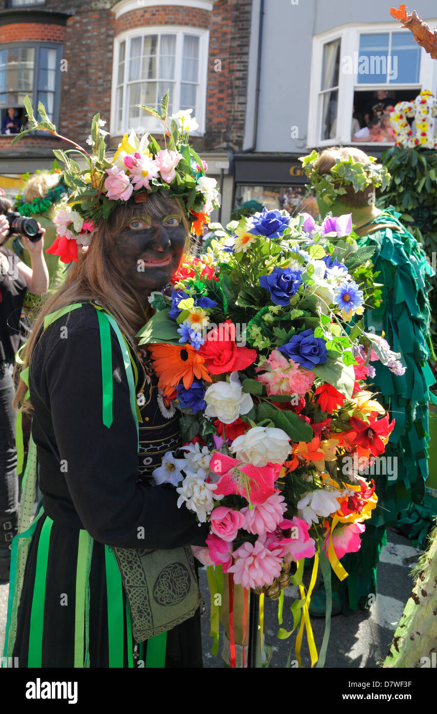 Schwarz Sal eine traditionelle Figur Jack-in-the-Green jährliche May Day Parade, Hastings, East Sussex, England, Vereinigtes Königreich, Stockfoto