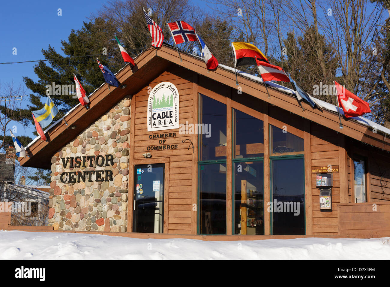 Winter-Ansicht des Visitor Center im Kabel, Wisconsin. Stockfoto
