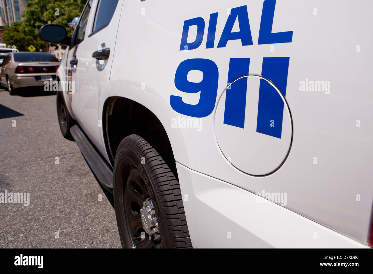 Dial 911 Zeichen auf Polizeiauto - Washington, DC USA Stockfoto