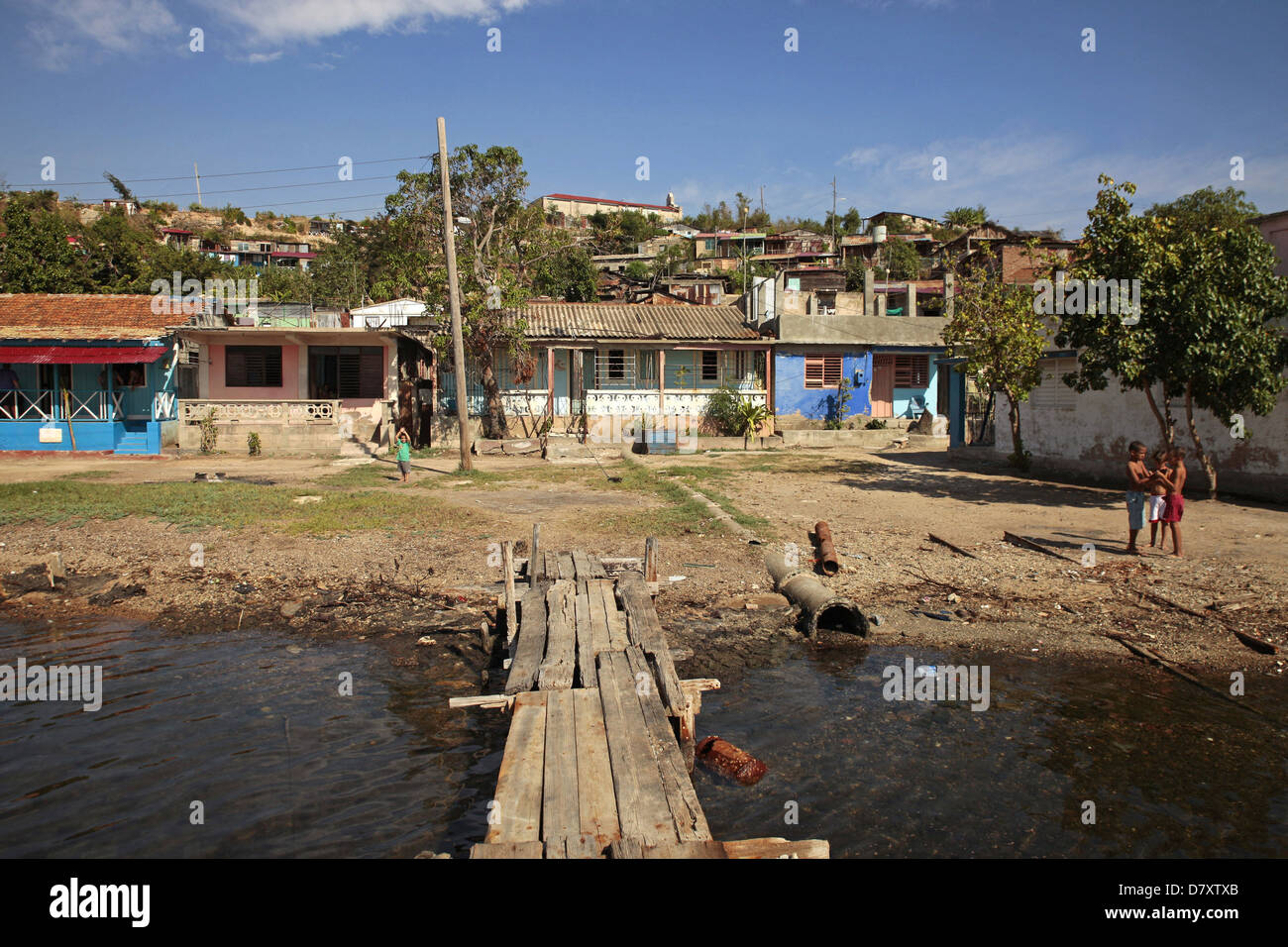 Pier und Häuser auf der Insel Cayo Granma, Insel in der Nähe von Santiago De Cuba, Kuba, Karibik Stockfoto