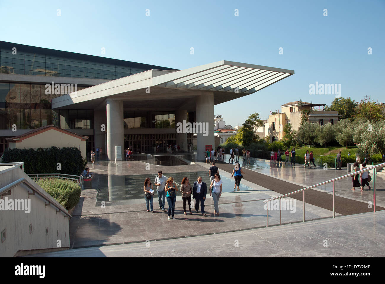 Der Eintritt in das neue Akropolis Museum in Athen Stockfoto