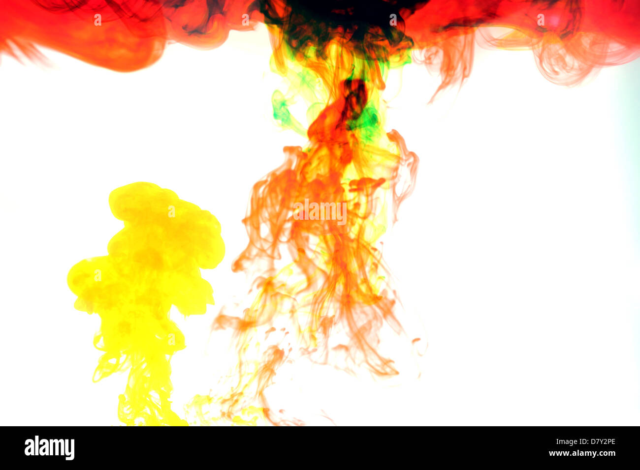 Mischen Sie Farbe Rauch verursacht durch Wasserfarbe. Stockfoto